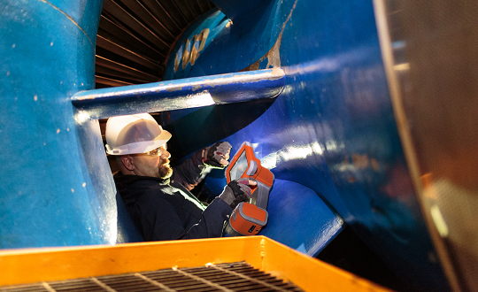 手持式內(nèi)窺鏡檢測場景圖 手持式內(nèi)窺鏡檢測場景圖