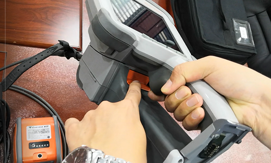 MViQ視頻內(nèi)窺鏡更換探頭-取下原探頭 MViQ視頻內(nèi)窺鏡更換探頭-取下原探頭